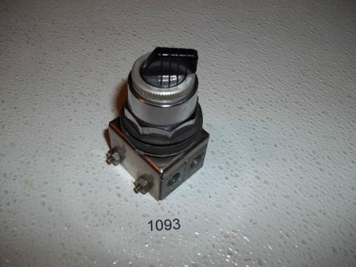 Square D 9001 Series 2 Position Pneumatic Switch