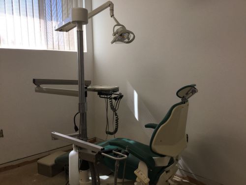 Dental Operatory Chair and Delivery Unit