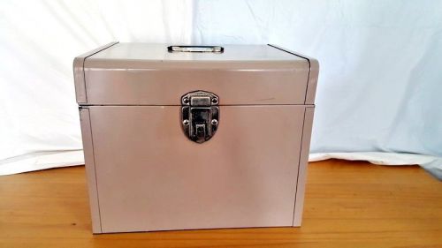 Vintage Metal File Documents Box Container Has Handle Lock 10.5 x 12.25&#034; no key