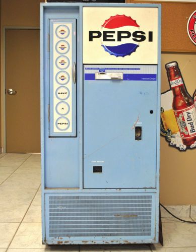 VINTAGE PEPSI COLA SODA POP VENDING MACHINE VENDORLATOR