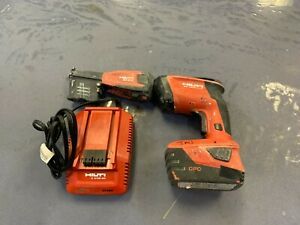 HILTI  sd 4500-a18 BATTERY AND CHARGER