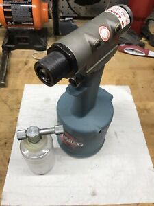 Cherry G784 Double Action Hydraulic RIVET GUN W/ Bleeder Bottle