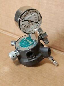 DU-O-VAC Oxygen Regulator 3-100 W.T. Farley