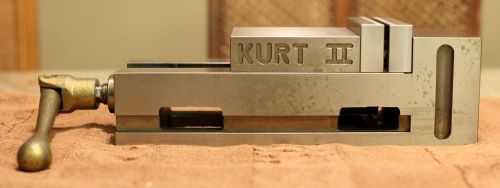 Kurt pt400 4&#034; machinist vise for sale
