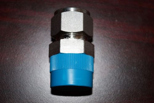 Swagelok male connector, 5/8 tube x 3/4 npt (ss-1010-1-12) for sale