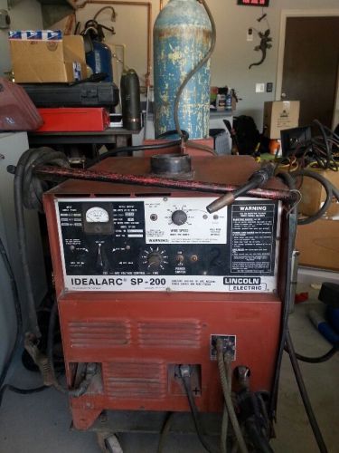 Lincoln idealarc sp200 mig welder w/ built in wire feeder &amp; tweco gun and tank for sale