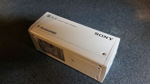 Sony DXC-390P camera