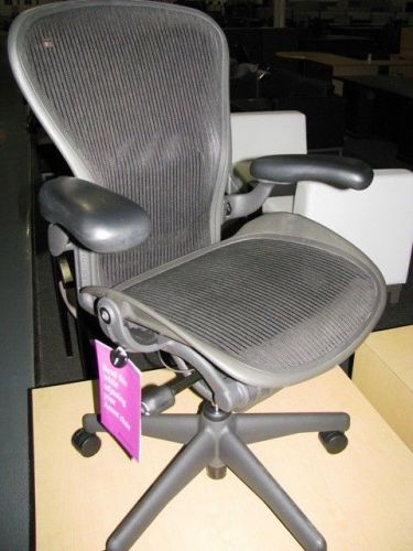 Aeron highly adjustable herman miller*sizec*black certified refurbished*nearnew! for sale