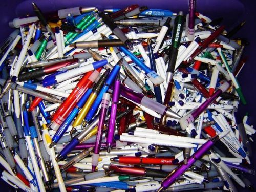 BULK LOT 308 NEW RETRACTABLE BALLPOINT PENS  free shipping in the USA SCHOOL