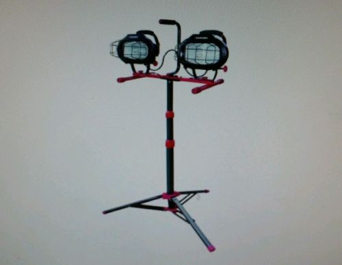 Husky 1200-watt work light with tripod for sale