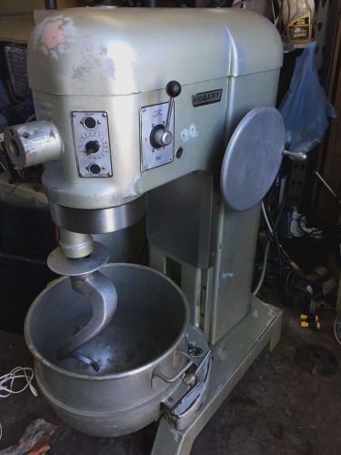 Hobart L800 Mixer SN: 11-317-108