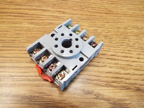 8 pin relay base / grainger # 5x892 / lot of 1 for sale