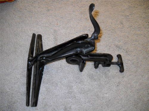 RARE  EARLY VINTAGE SARGENT NO.93 CLAMP ON BLACK CAST IRON  VISE MADE IN USA