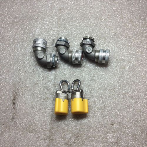 (J1-1) LOT OF CONNECTORS AND STAINLESS HOOKS