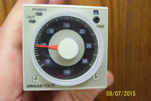 OMRON TYPE H3CR-A8, 8-PIN SKT SOLID STATE TIMER,1.2sec.-300hr.,100-240VAC NEW!