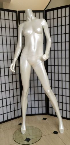 Fiberglass Headless Glossy Female Mannequin Full Body Retail Fashion Display