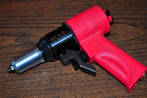 Huck ak-175a air over hydraulic powered pneumatic rivet tool for sale
