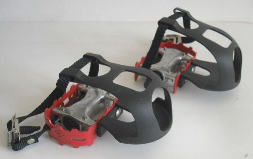 ROAD Track Pedals W-Toe Clips, Cage, Straps 9/16&#034; red