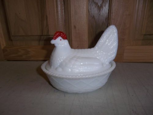 Vintage Westmoreland White Milk Glass Chicken Hen on Nest Basket Antique