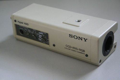 Sony DXC-151A Hyper HAD CCD-IRIS/RGB Color Video Surveillance Camera NO LENS