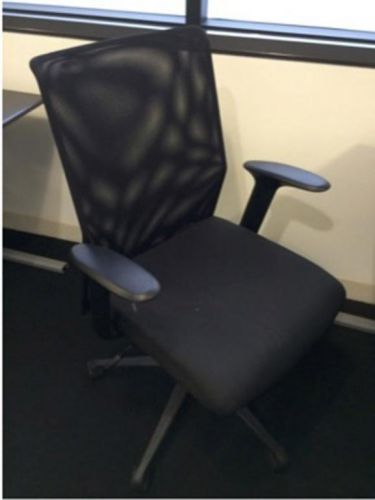 Black Zhesiang Task Chair