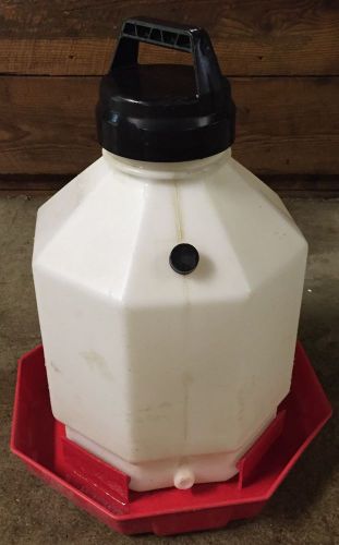 Used  5 GALLON PLASTIC USA POULTRY CHICKEN WATERER