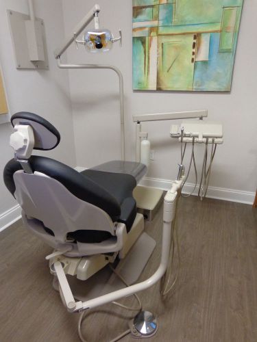 ADEC 1040 DENTAL CHAIR W/ DELIVERY UNIT &amp; LIGHT - NEW BLACK UPHOLSTERY