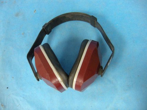 EAR Brand Model 1000 Sound Barrier Noise Cancelling Industrial Earmuff
