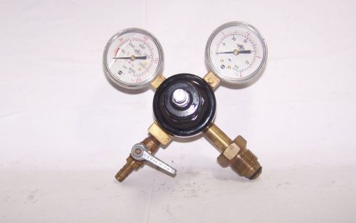 1 micromatic co2 regulator with gauge &amp; shut of valve