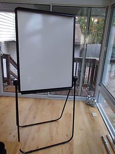 Quartet 27 x 34 in. Ultima Presentation Dry Erase Easel with instructions/case