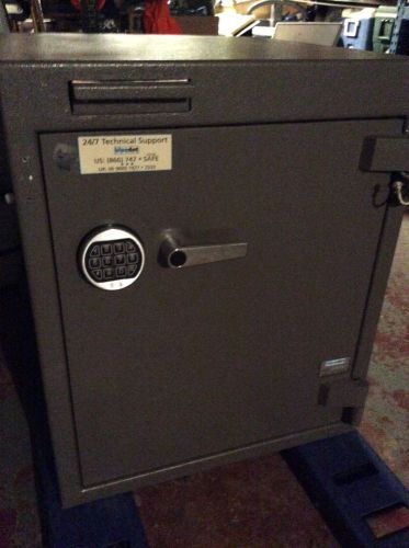 Blue Dot B-Rated Depository Safe - Pull Drawer W/ Manager s Compartment- Used.