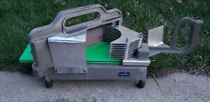 Crestware - SLT1 - 1/4&#034; Tomato Slicer