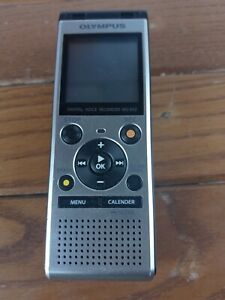 Olympus WS-852 Digital Voice Recorder with Built-in Speakers - Medium Silver