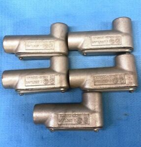 CROUSE HINDS CONDUIT BODY WITH COVER  3/4&#034; LB27 ** LOT OF 5 **