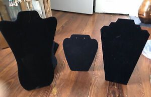 necklace displays. 5 Of Each Shown