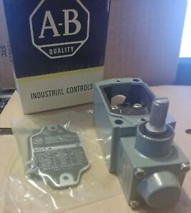 ALLEN BRADLEY 802T-A OIL TIGHT LIMIT SWITCH  NIB