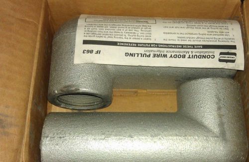 LOT OF 2(1 BOX)CROUSE-HINDS LL47 CONDUIT OUTLET BODY 1-1/4&#034; FORM 7 W/COVERS/GASK