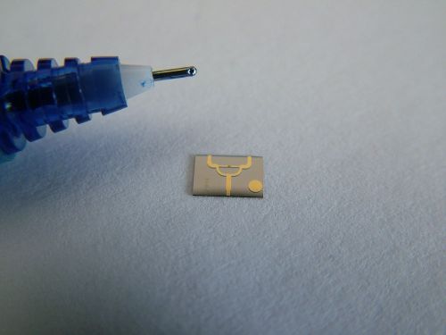 MMIC W BAND COMBINER CHIP 75 - 110GHz RF A0210-M68-3 MM WAVE
