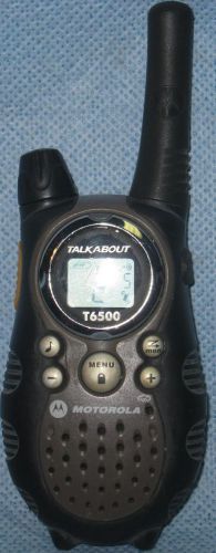 Motorola Talkabout T6500R Portable Two-Way Radio With Battery &amp; 2 Charging Bases