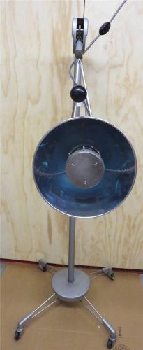 VINTAGE CASTLE MEDICAL DENTAL SURGICAL INDUSTRIAL LAMP LIGHT ROLLING FLOOR
