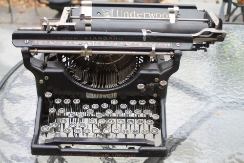 Vintage Underwood No. 5  Standard Typewriter