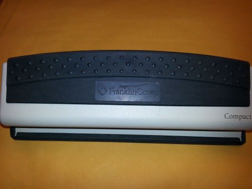 FRANKLIN COVEY HOLE PUNCH COMPACT