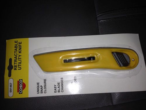Cosco Plastic Utility Knife With/Retractable Blade Snap Closure, Yellow