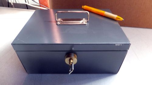 used Steelmaster Heavy Duty Vault box, portable, lock w/key, coin tray, w/warran
