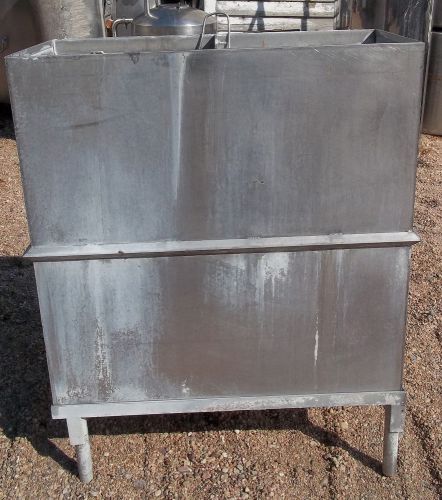 36&#034; x 18&#034; stainless steel vat with center drain 36&#034; deep 100 gallon on legs for sale