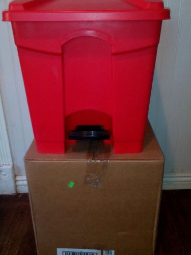 Continental Commercial step on trash can /W,Original Box. 8gal. In Red Only