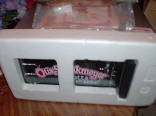 Otis Spunkmeyer Cookie Oven  Model # OS-1 NEW with box,3 racks, timer, extras