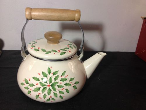 Lenox holiday christmas holly berries wooden handle metal teapot kettle 2qt nib for sale