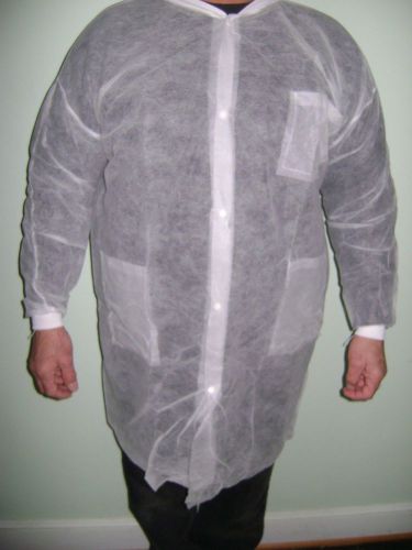1 case of 30 disposable xl white lab coats with knitted cuffs for sale
