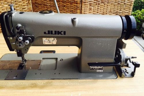 Juki LH-515 Industrial Seamstress Sewing Maching With Table &amp; Light